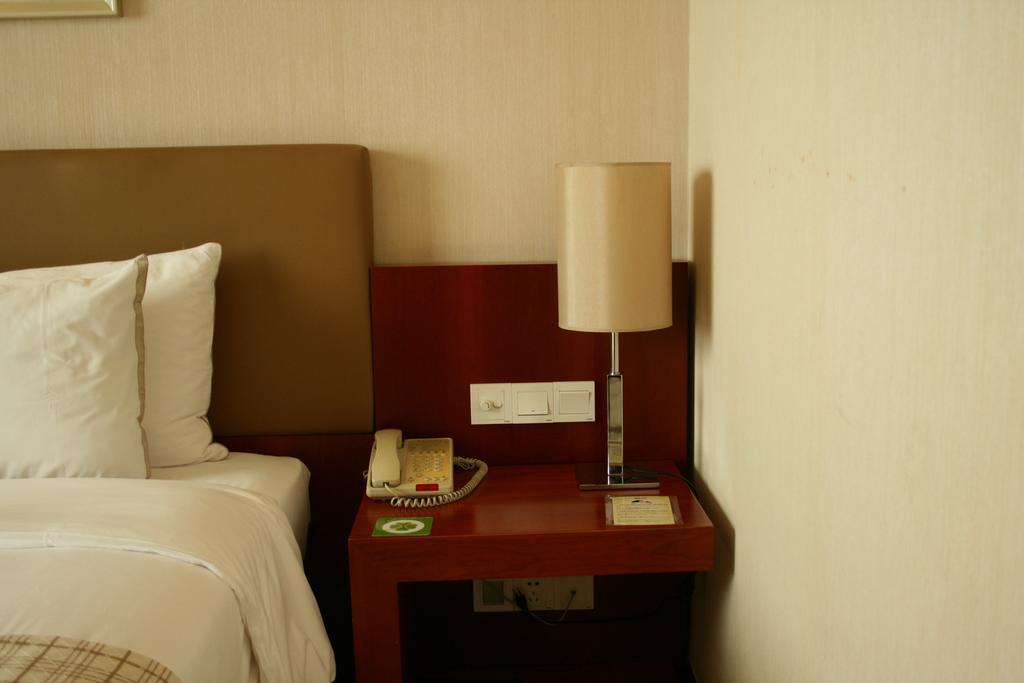 Merryland Traders Hotel Changshu Kamer foto