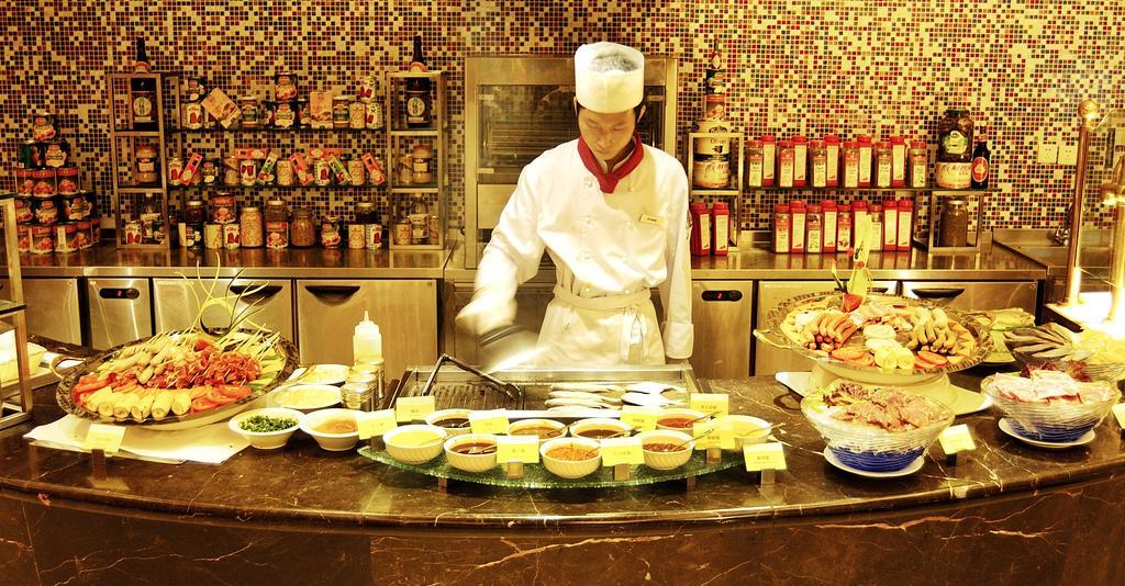 Merryland Traders Hotel Changshu Buitenkant foto