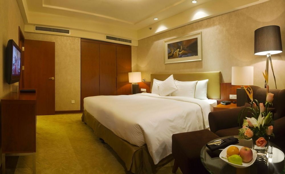 Merryland Traders Hotel Changshu Buitenkant foto