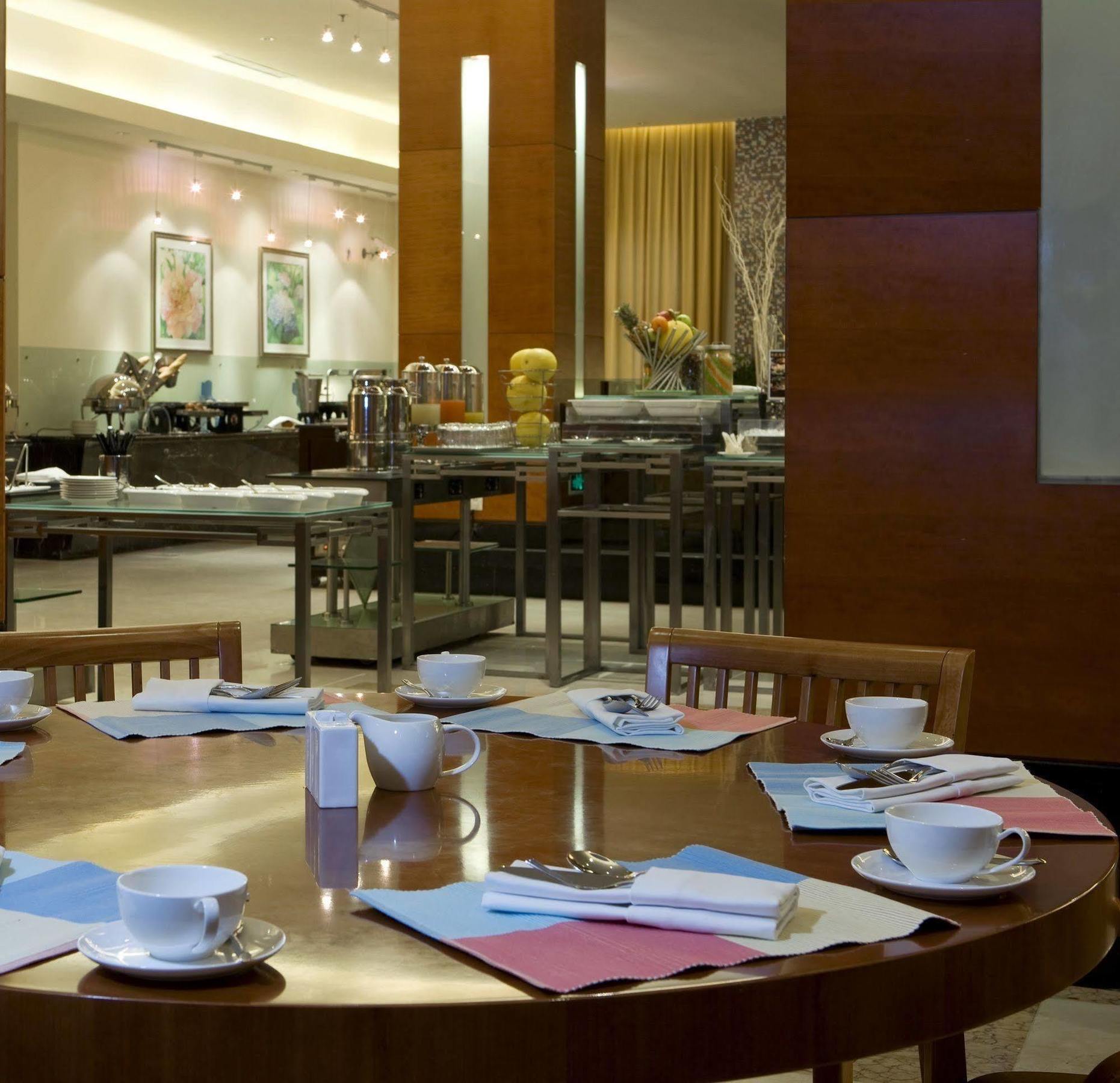 Merryland Traders Hotel Changshu Buitenkant foto